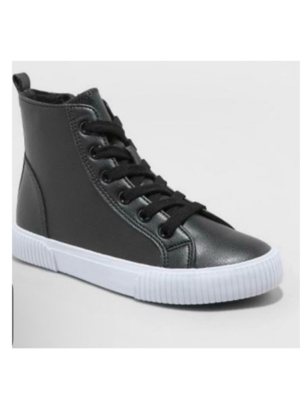 🆕- Cat & Jack Boys Black High Top
Sneakers Size: 1. NWT